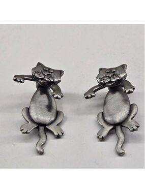 JJ Jonette Vintage Earrings Cat Dangle Articulated Pewter Kitty Posts Silvertone